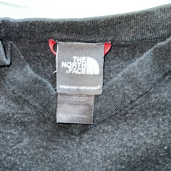 🟠  North Face Sweater 🟢 - Picture 3 of 5